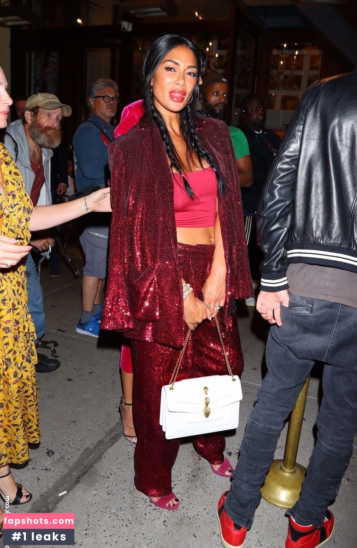 Nicole Scherzinger gallery photo #873