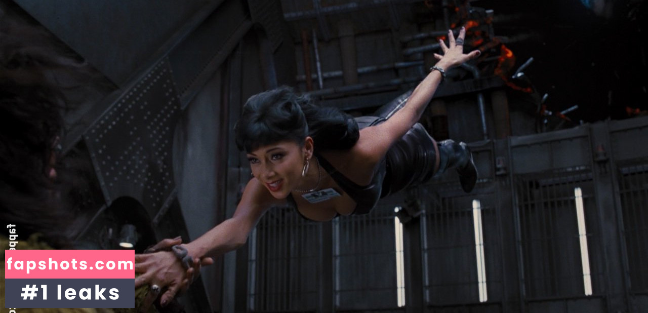 Nicole Scherzinger gallery photo #920