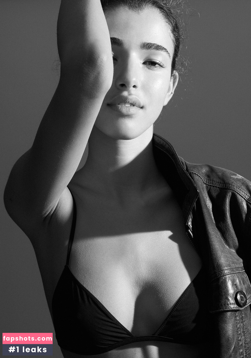 Nicole Summers gallery photo #8