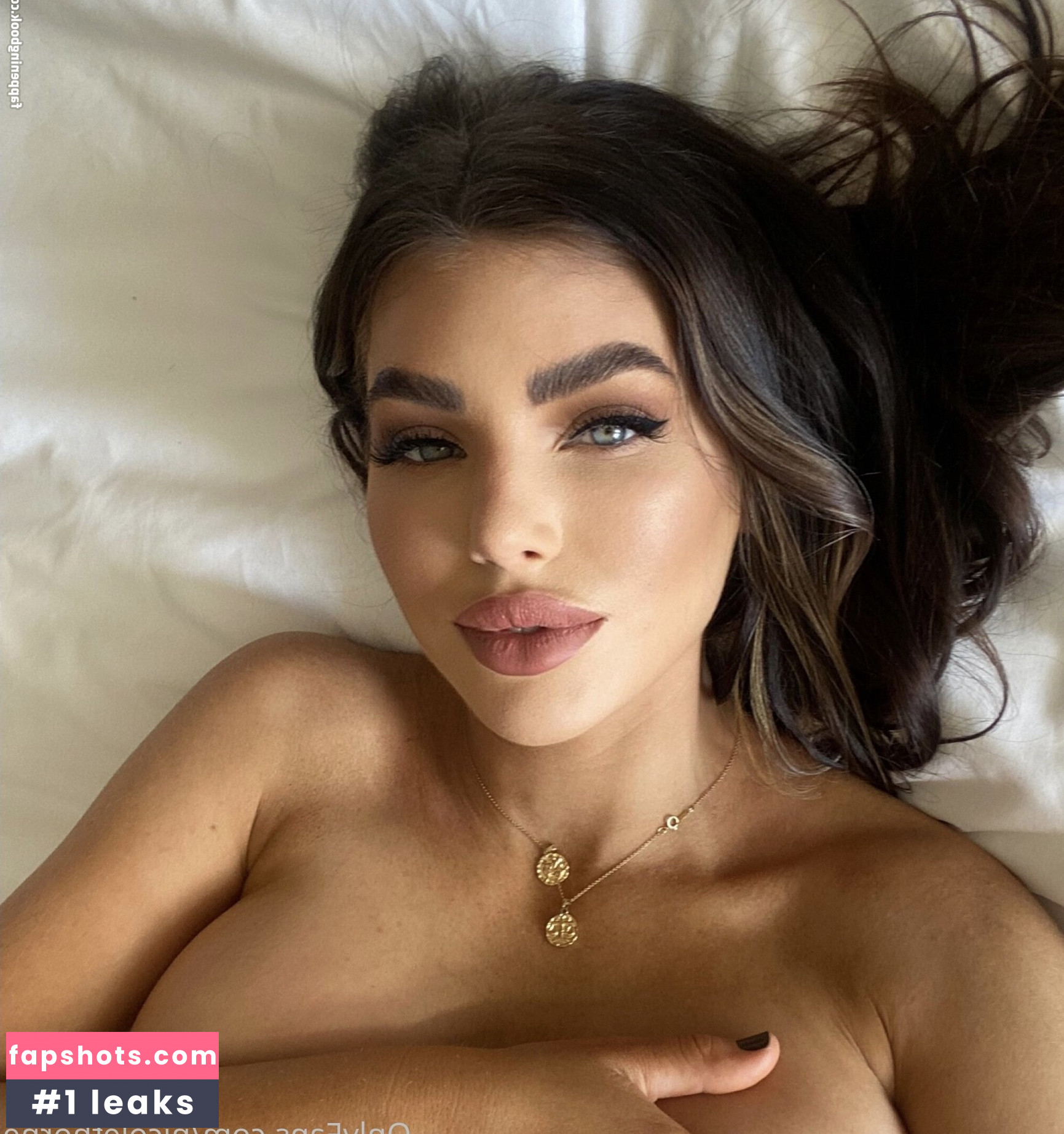 Nicole Thorne gallery photo #103