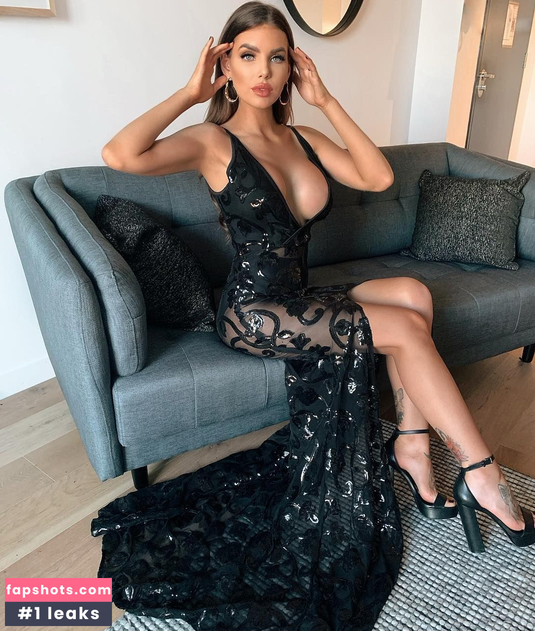 Nicole Thorne gallery photo #122