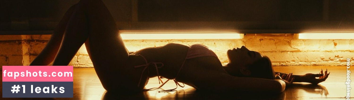 nicolecee._ gallery photo #13