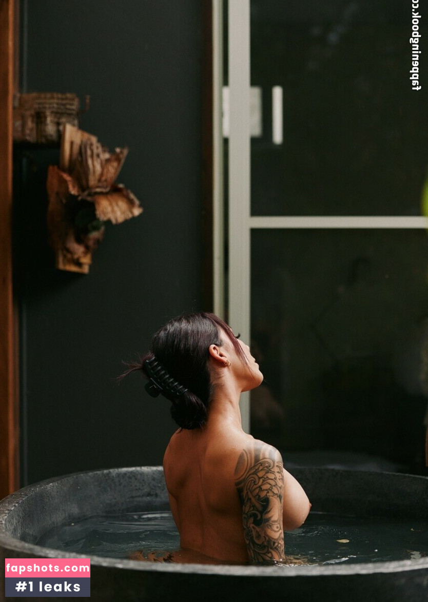 nicolecee._ gallery photo #18