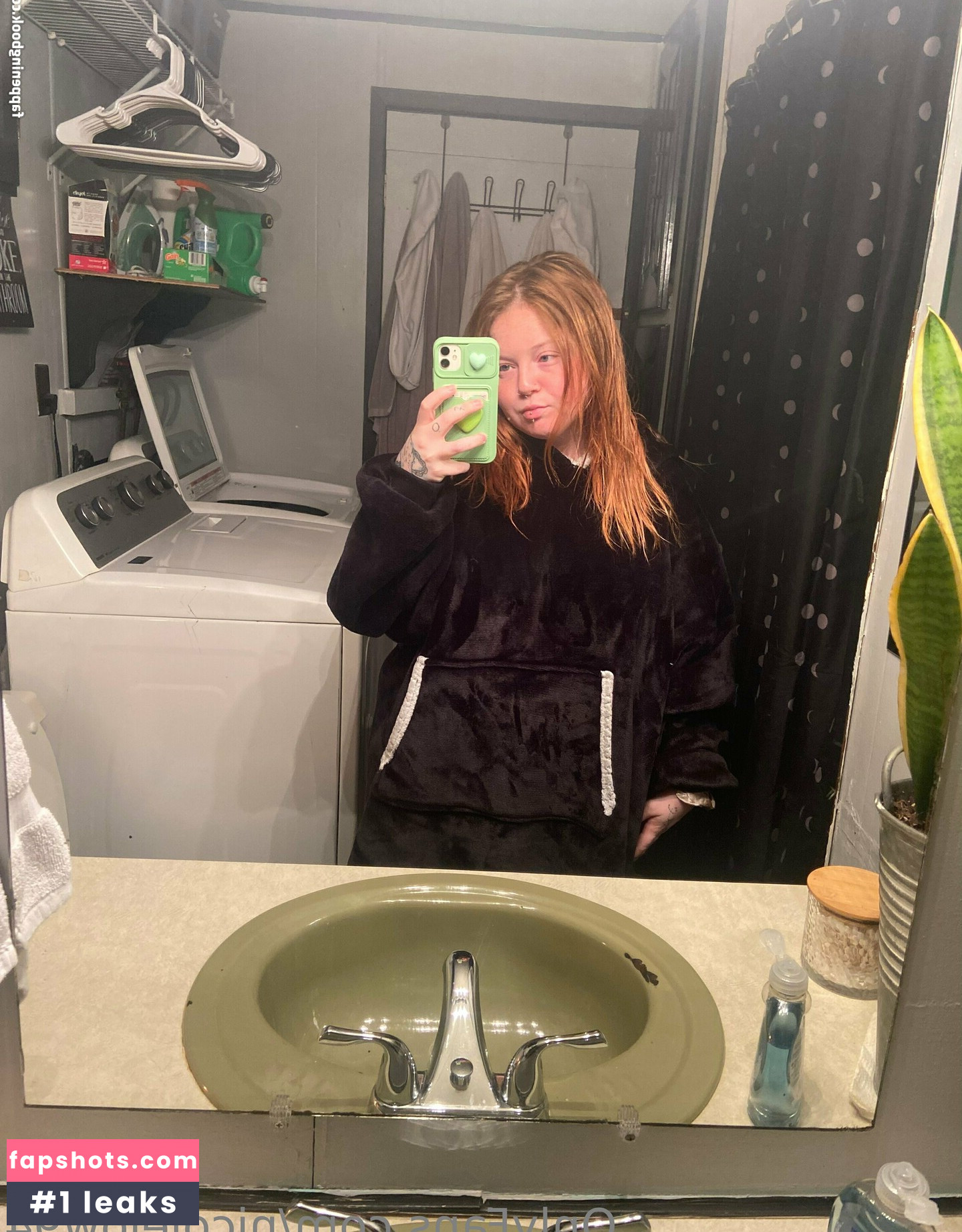 nicolelow94 gallery photo #39