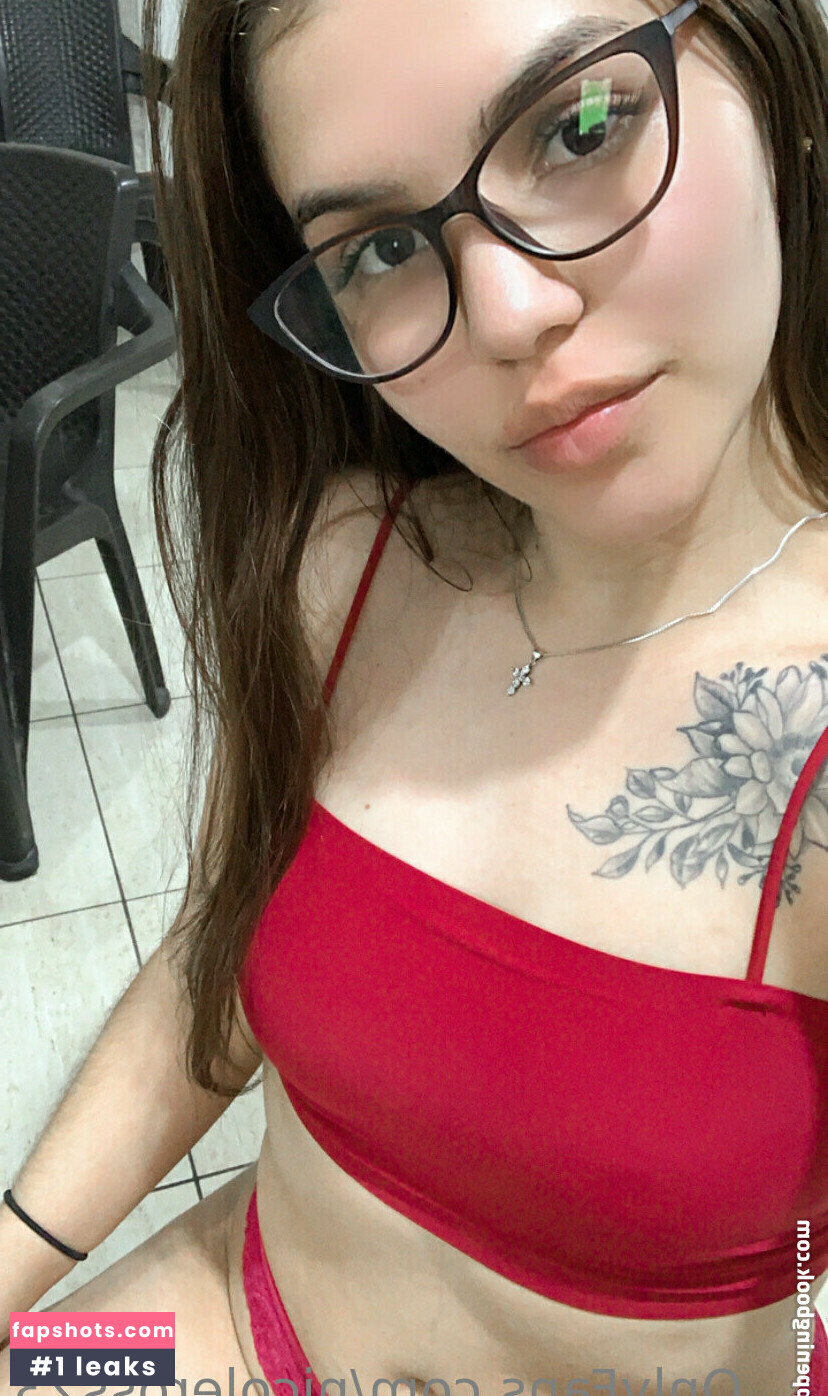 nicoleross23 gallery photo #11