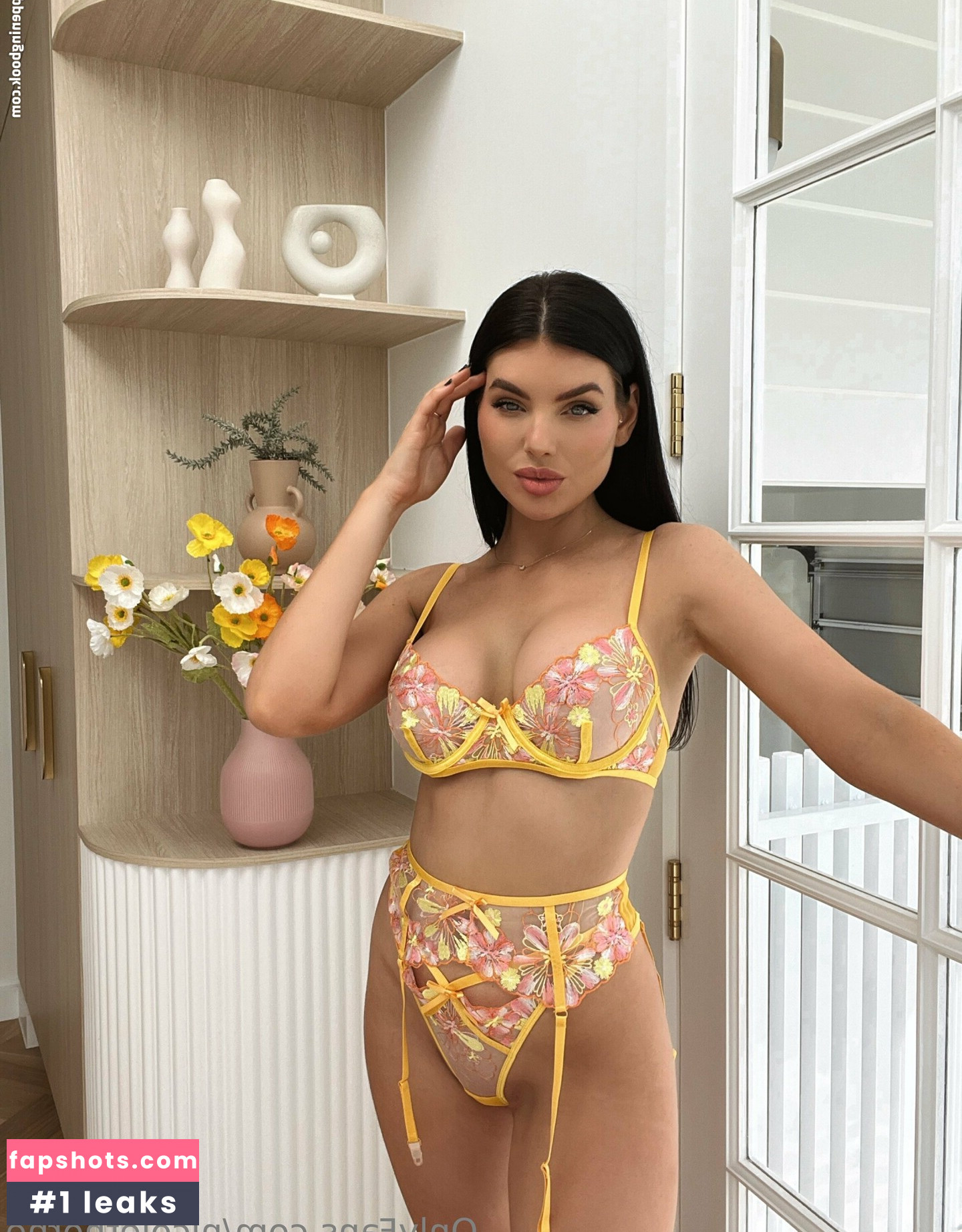 nicolethorne gallery photo #18