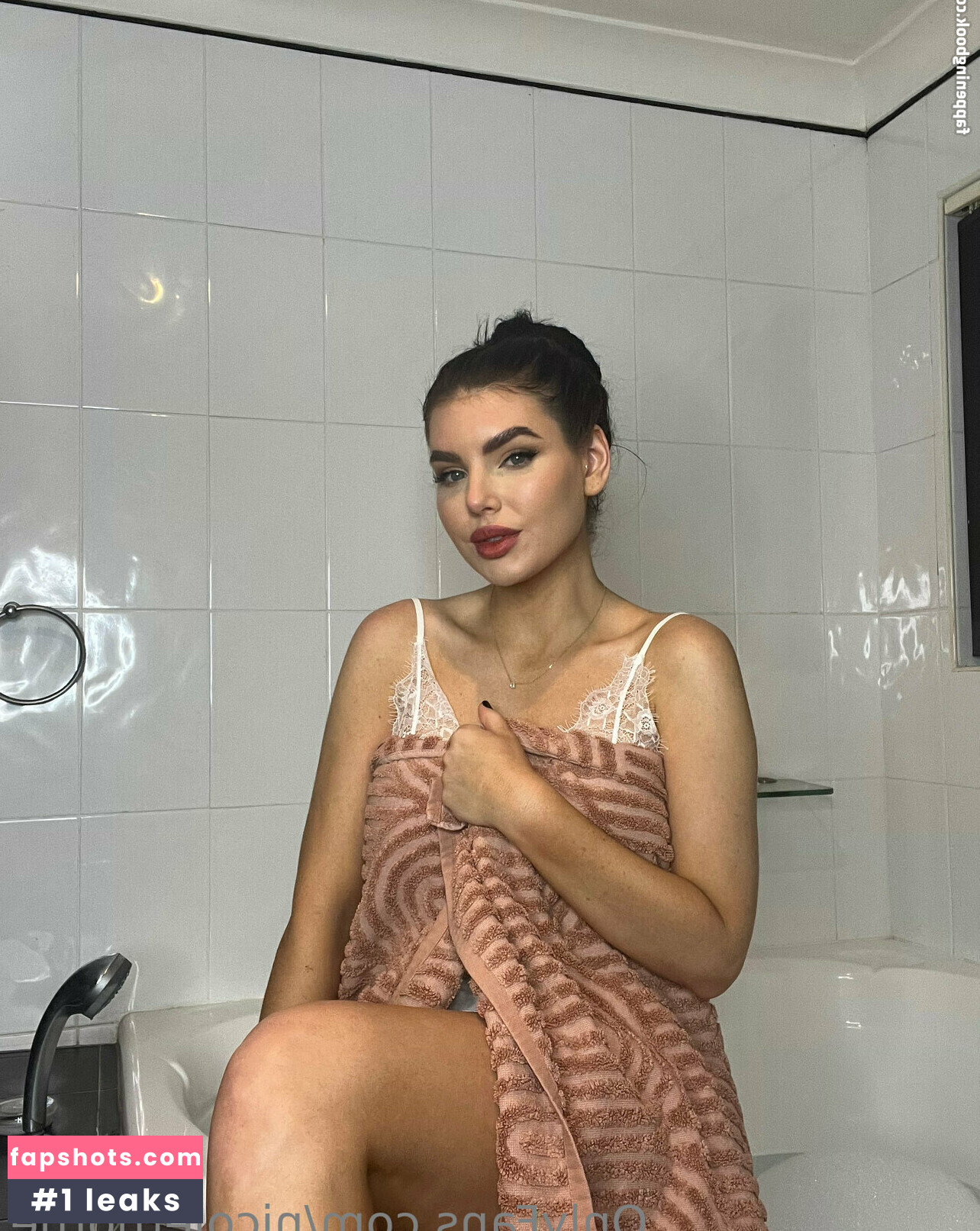 nicolethorne gallery photo #25