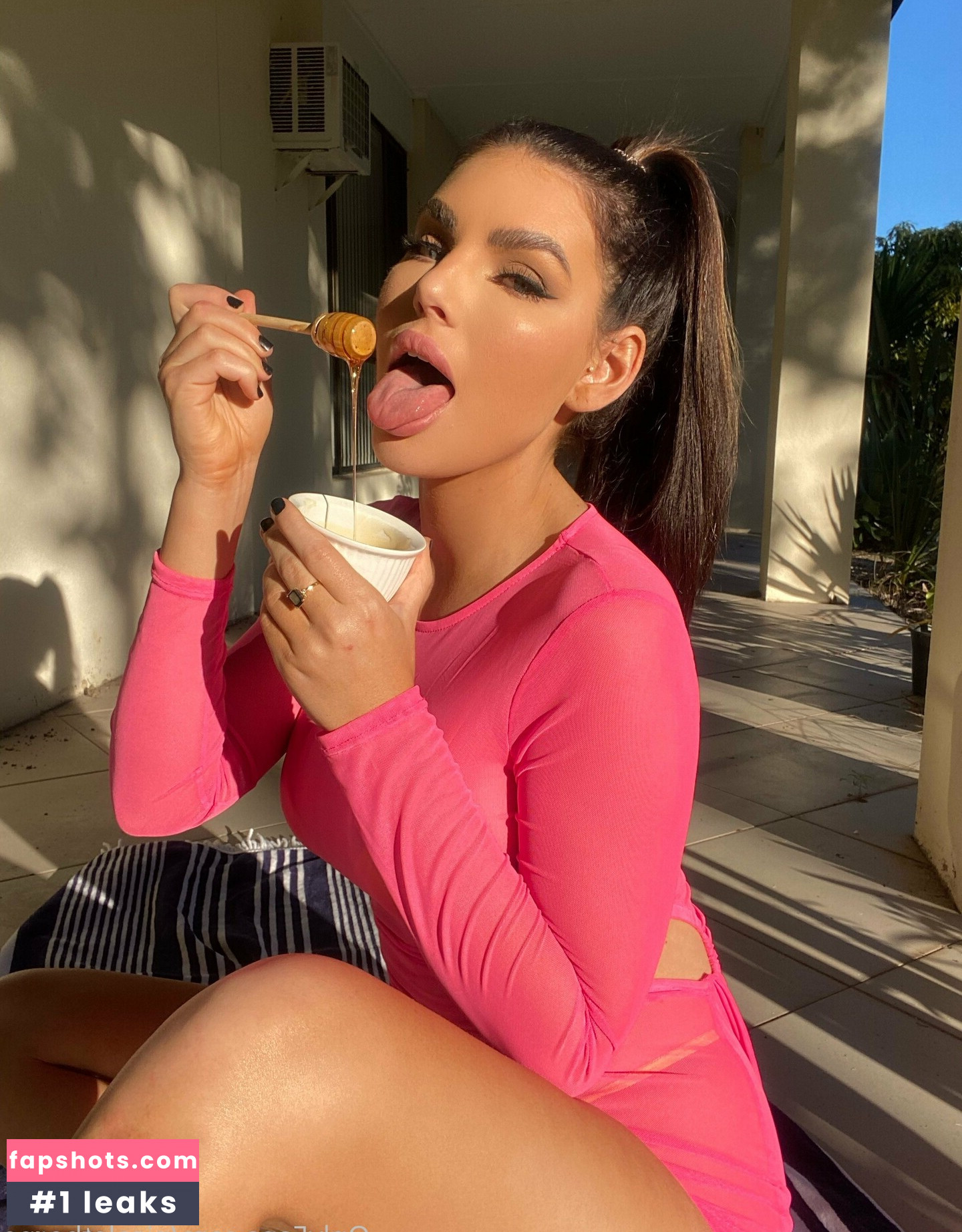 nicolethorne gallery photo #49