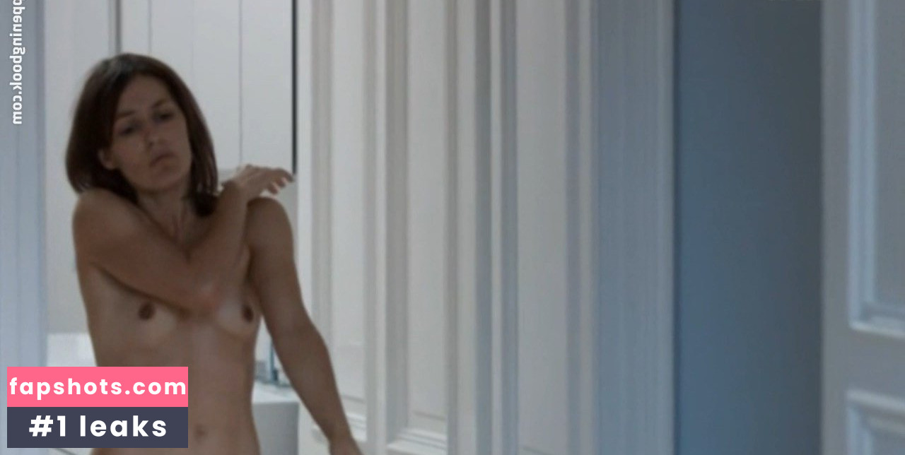 Nicolette Krebitz gallery photo #20