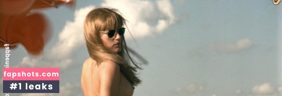 Nicolette Krebitz gallery photo #38