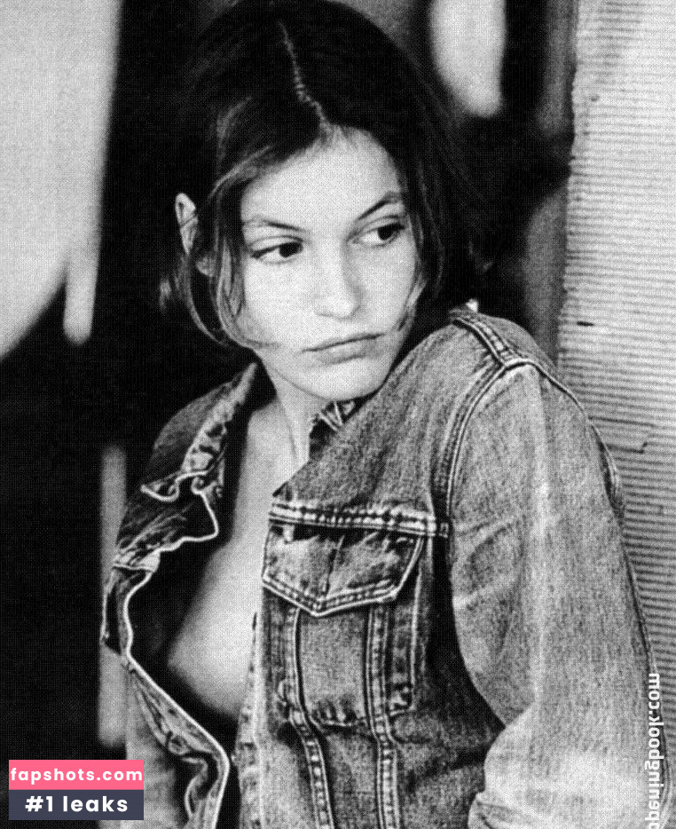 Nicolette Krebitz gallery photo #51