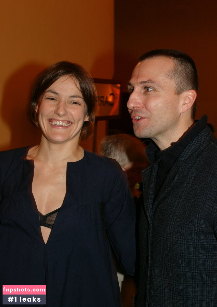 Nicolette Krebitz gallery photo #52