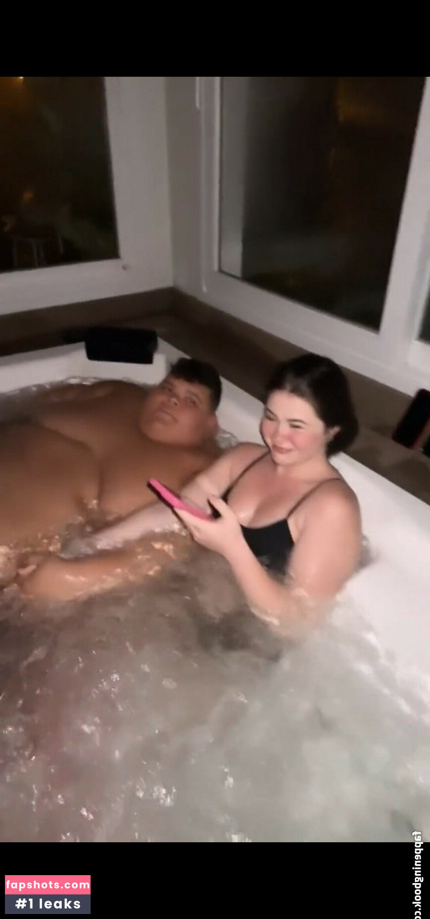 Nicolle Caroline Nude Leaks OnlyFans Photos #6 - LeakJerk