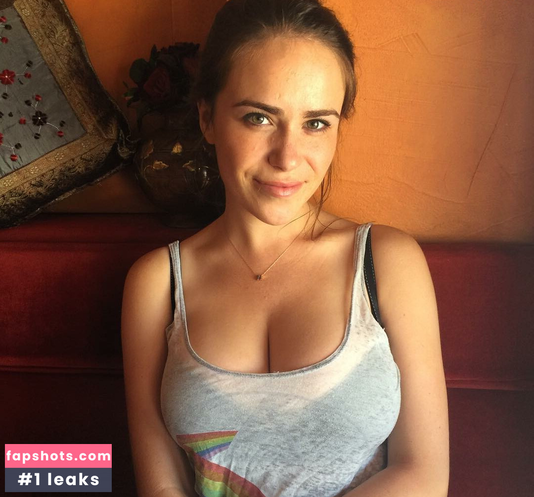 Nicolle Gironda gallery photo #6