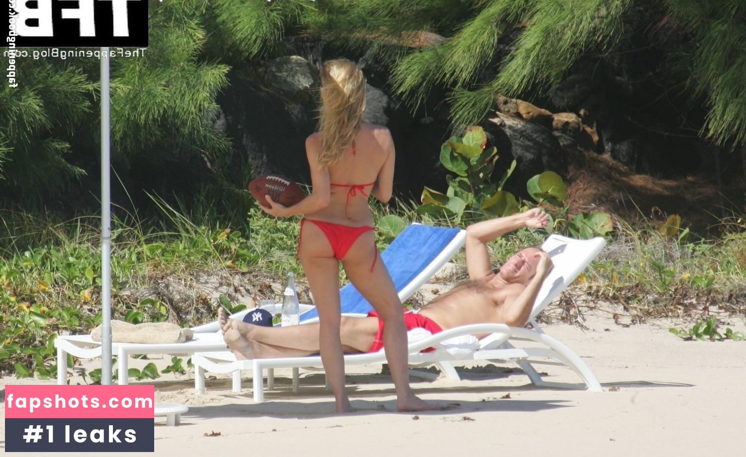 Nicollette Sheridan gallery photo #46