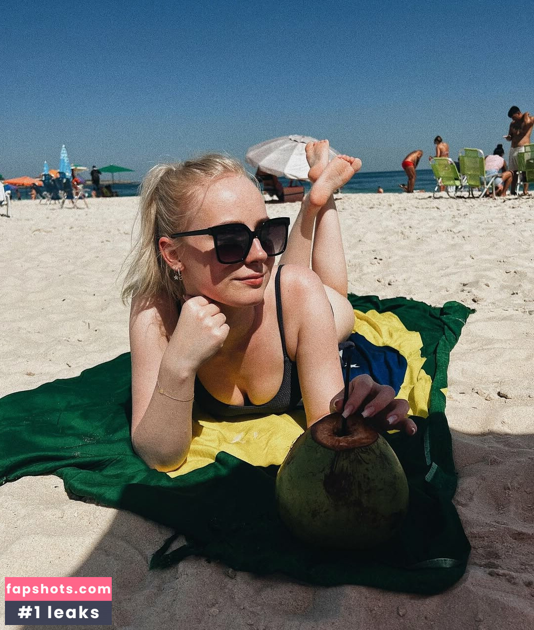 Nienke Helthuis gallery photo #23