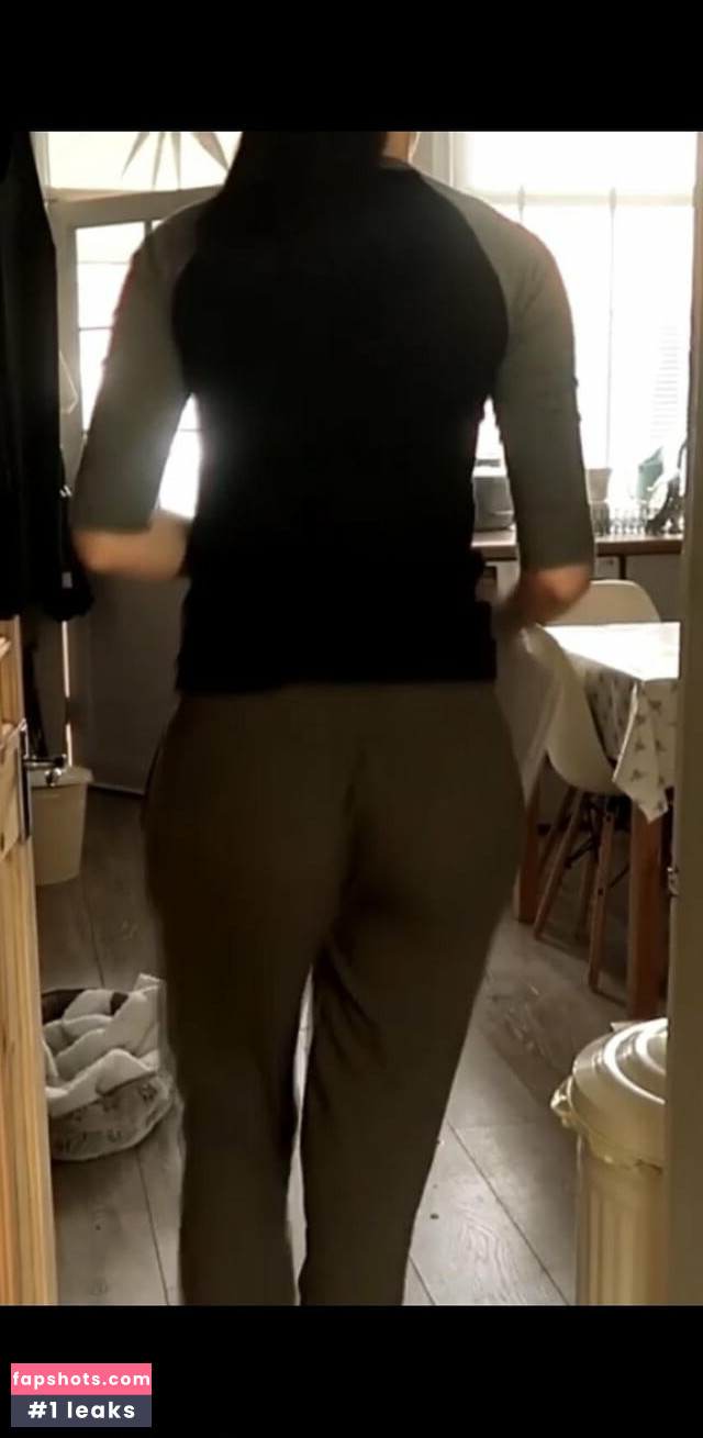 Nieve Petruzziello gallery photo #14