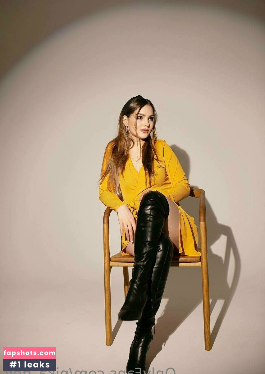 nika_delf gallery photo #4