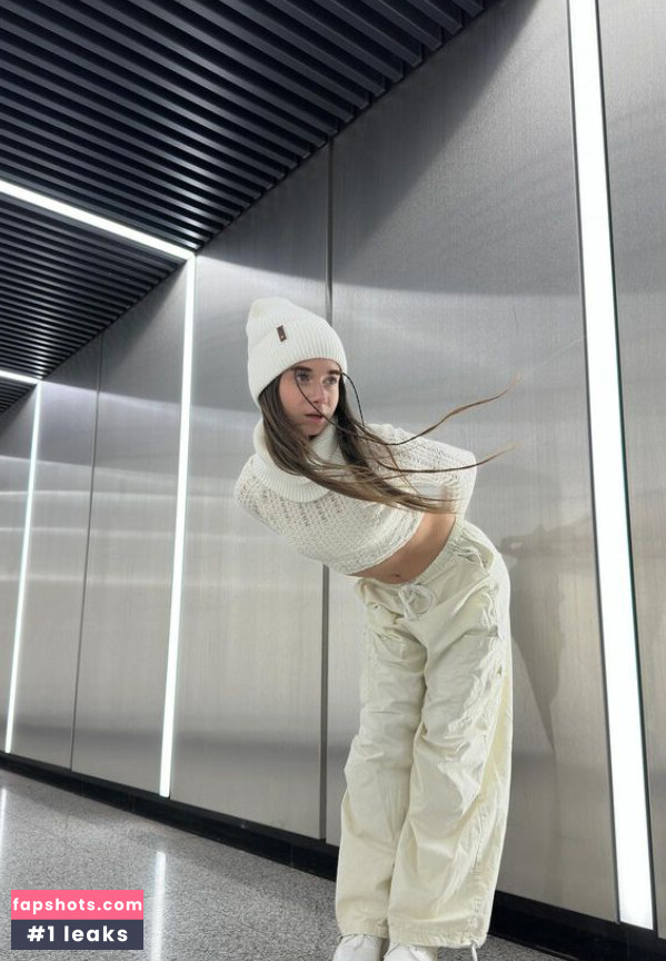 Nika Leytink gallery photo #25