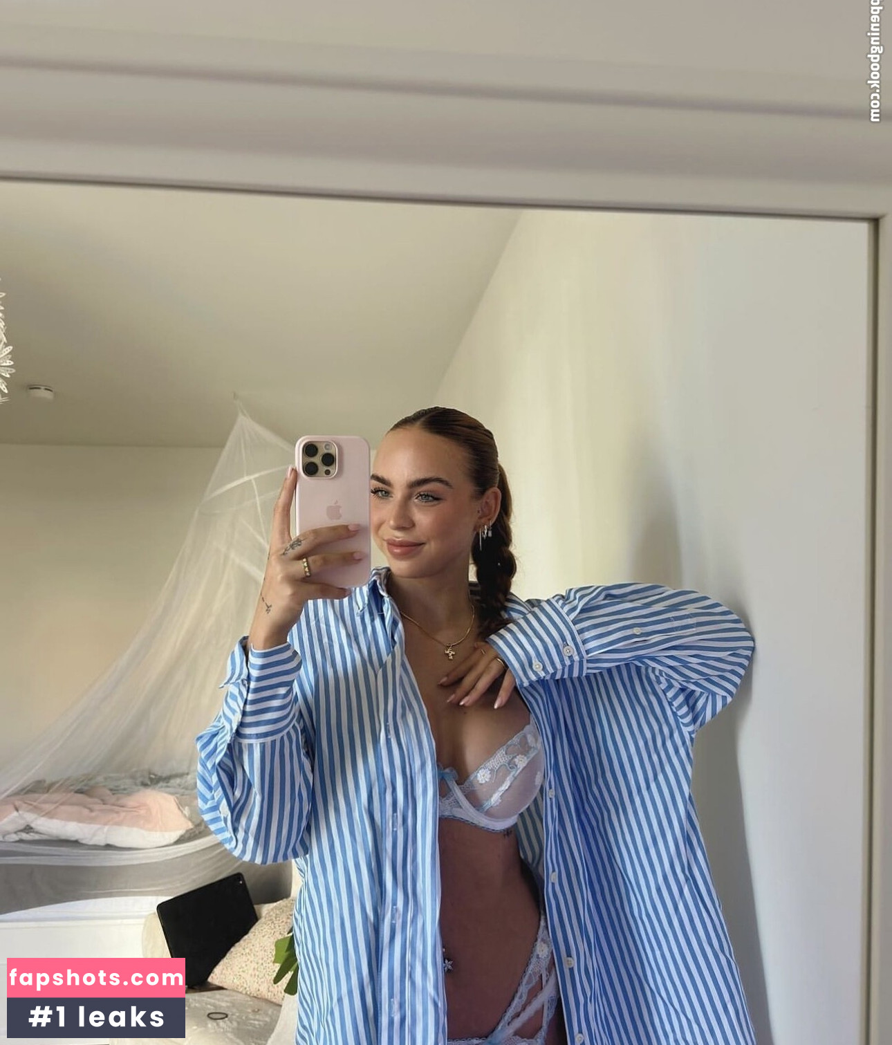 Nika Sophie nude babe gallery