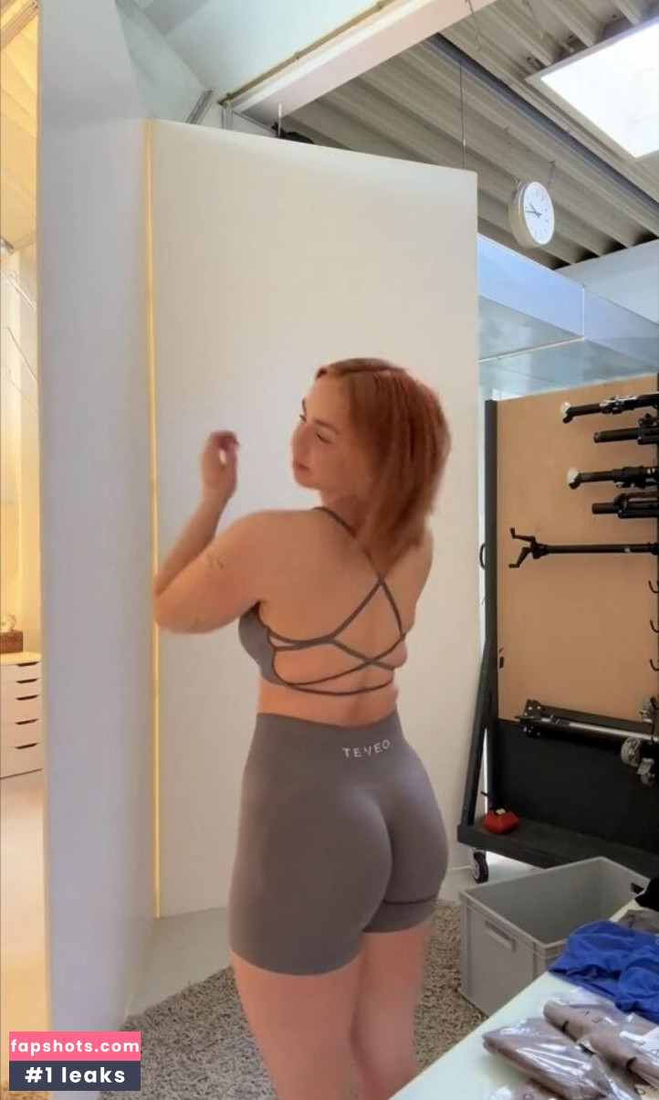 Nika Sophie gallery photo #7