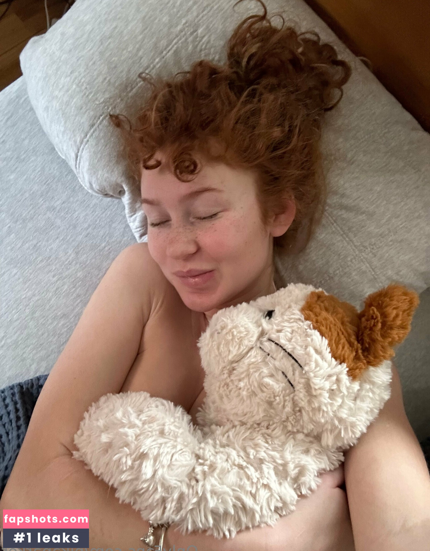 Nikanikaa gallery photo #66