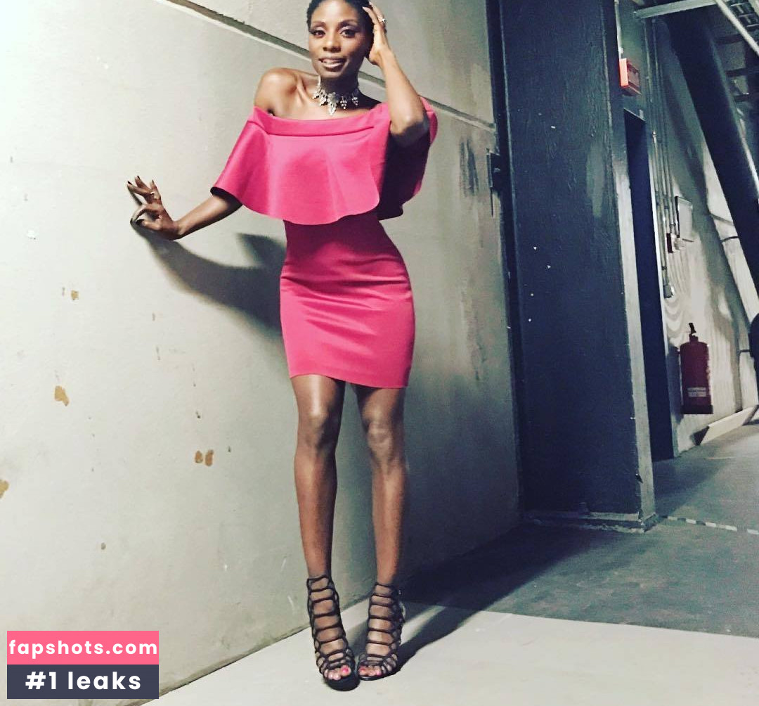 Nikeata Thompson gallery photo #5