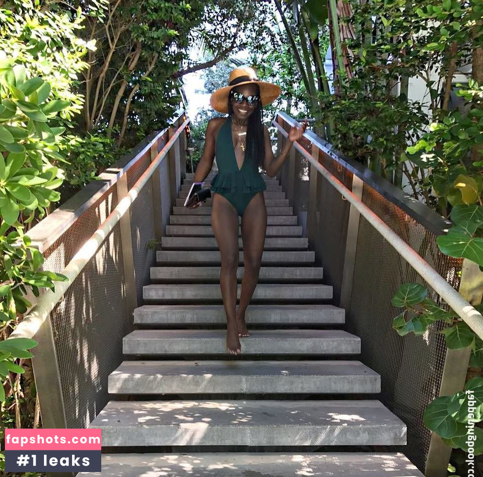 Nikeata Thompson gallery photo #6