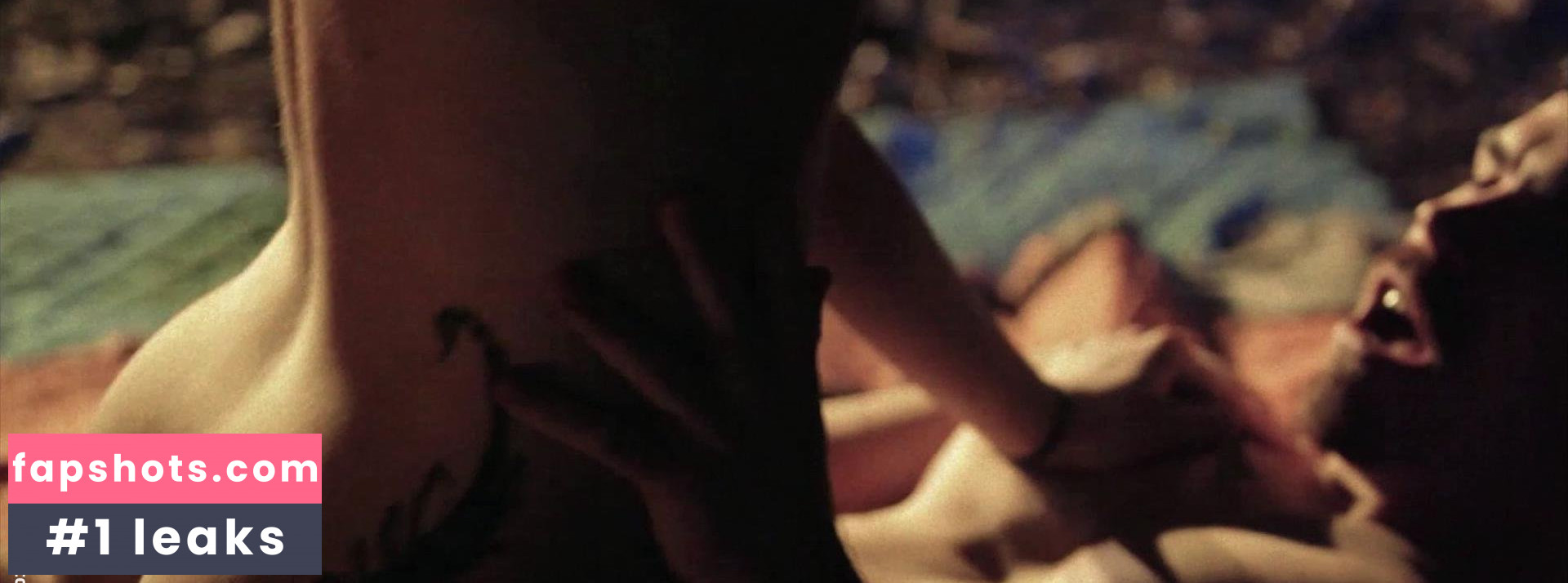 Niki Liner gallery photo #7