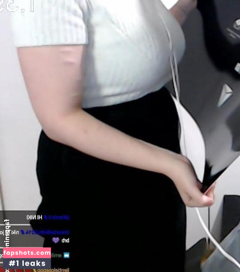 Niki Nihachu gallery photo #6