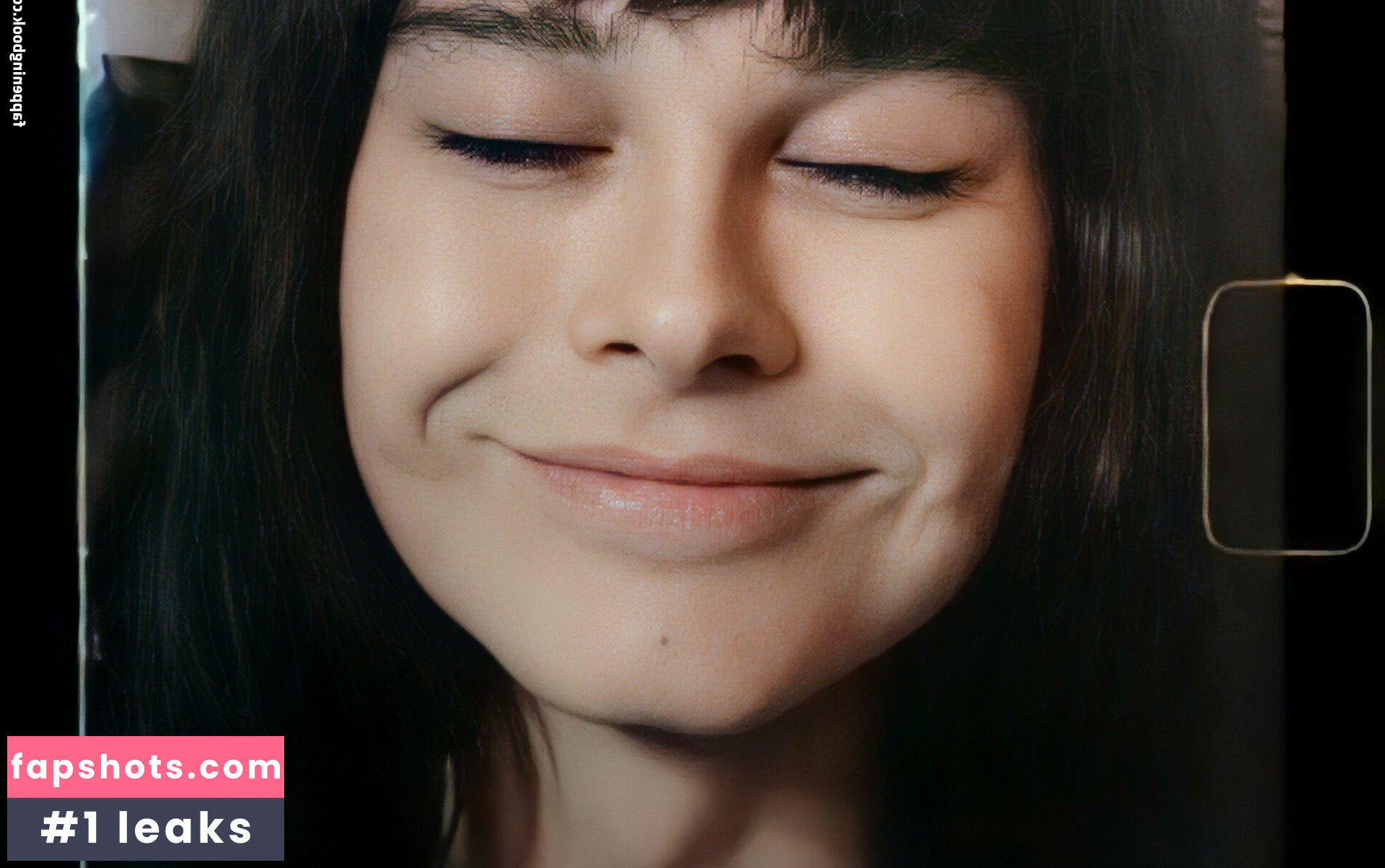 Niki Zmf gallery photo #2