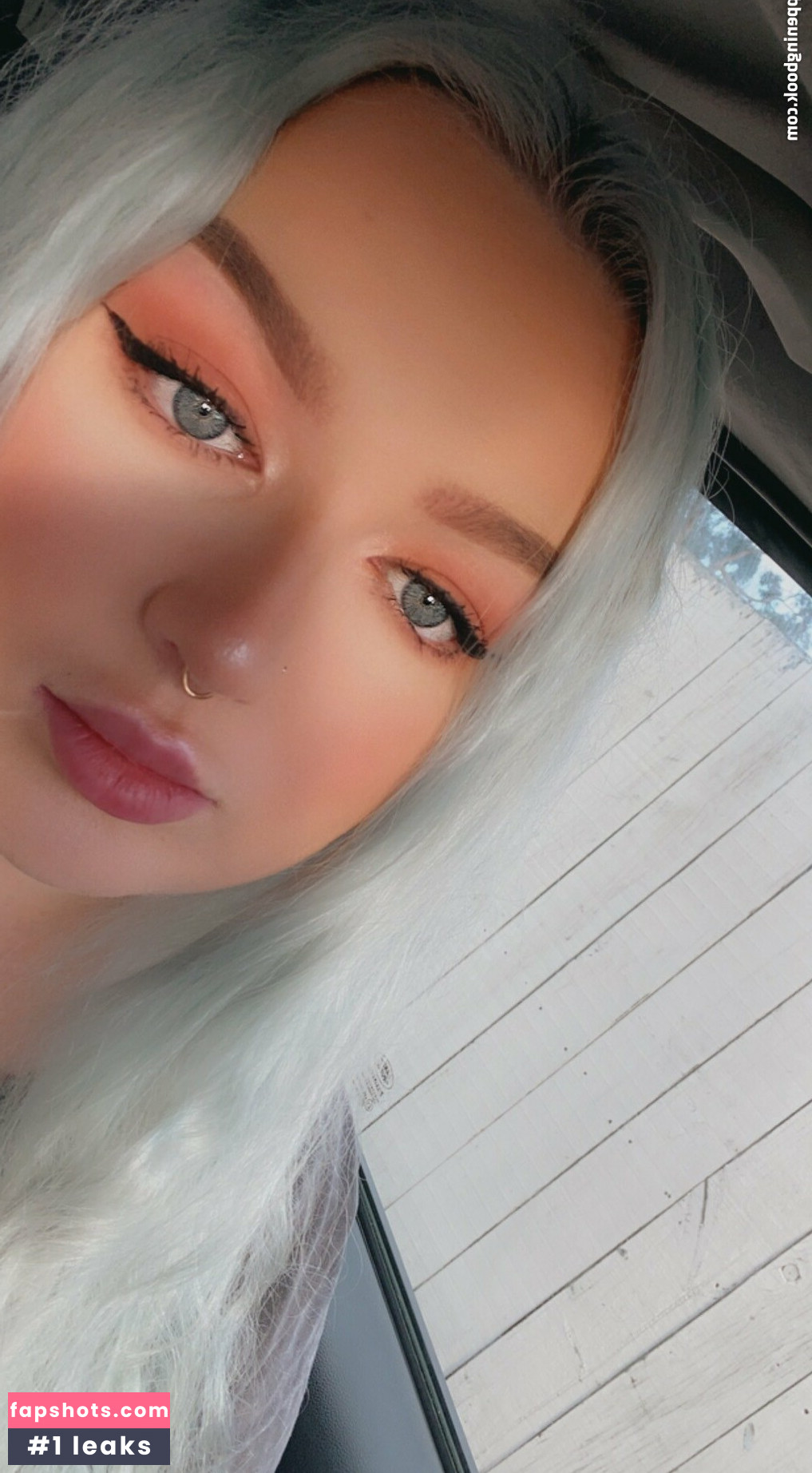 nikibix gallery photo #2