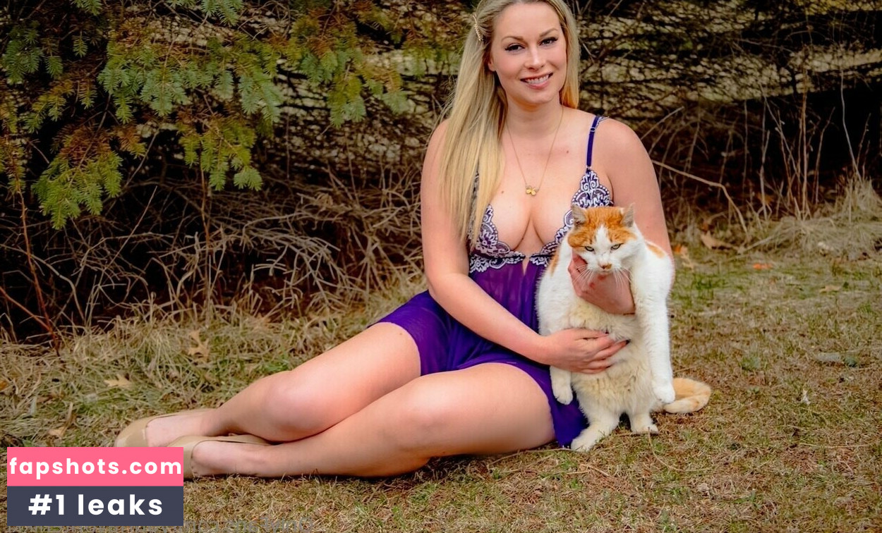 Nikki Baker gallery photo #30