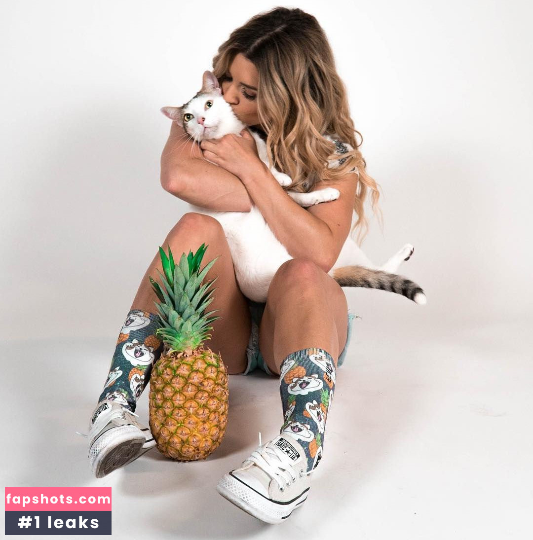 Nikki Blackketter gallery photo #32