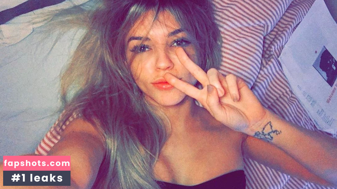 Nikki Blackketter gallery photo #40