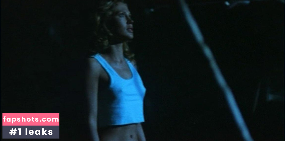 Nikki Coghill gallery photo #3