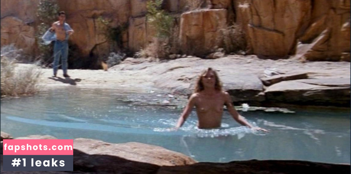 Nikki Coghill gallery photo #4