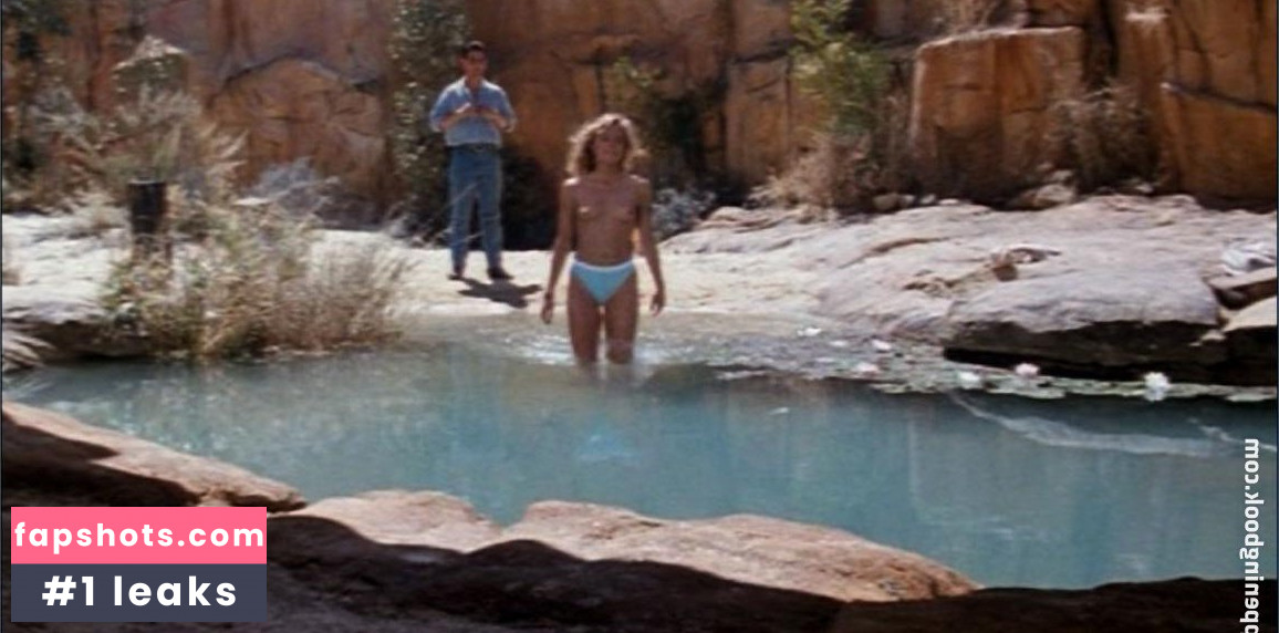 Nikki Coghill gallery photo #5