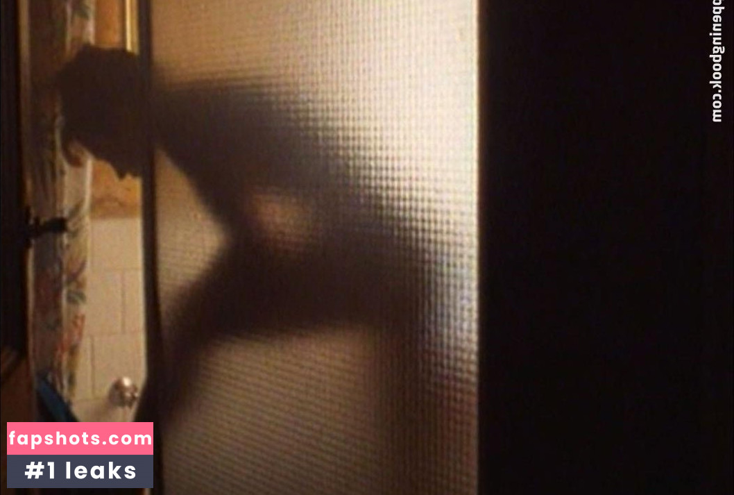 Nikki Coghill gallery photo #6