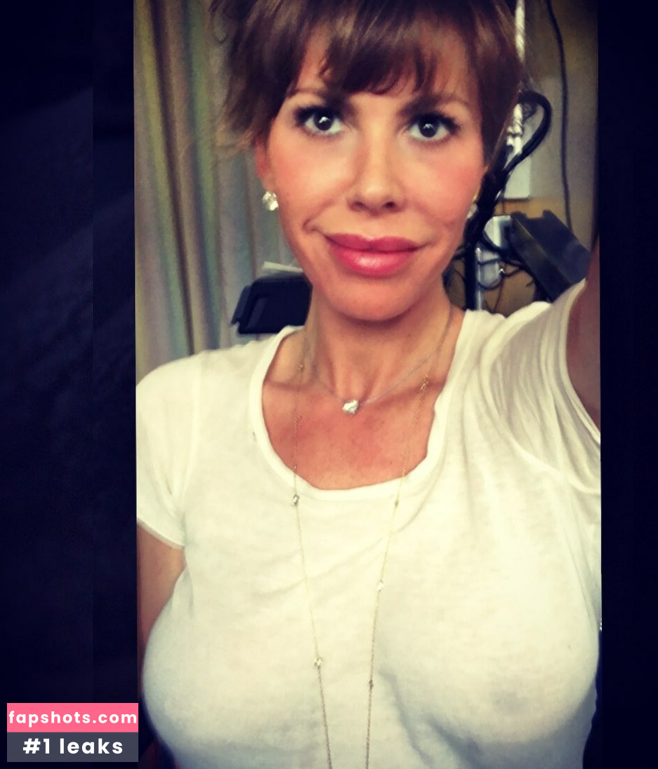 Nikki Cox gallery photo #39