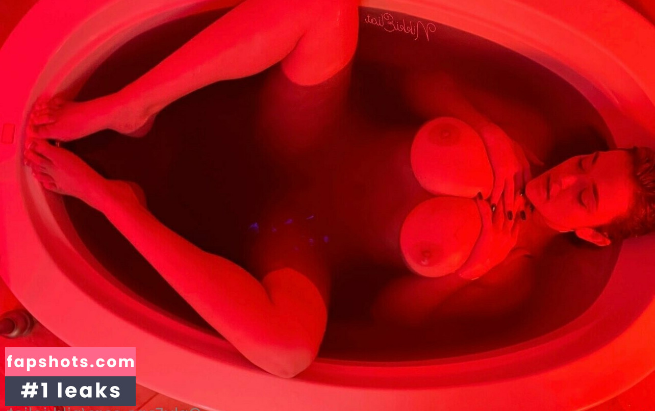 Nikki Eliot gallery photo #118