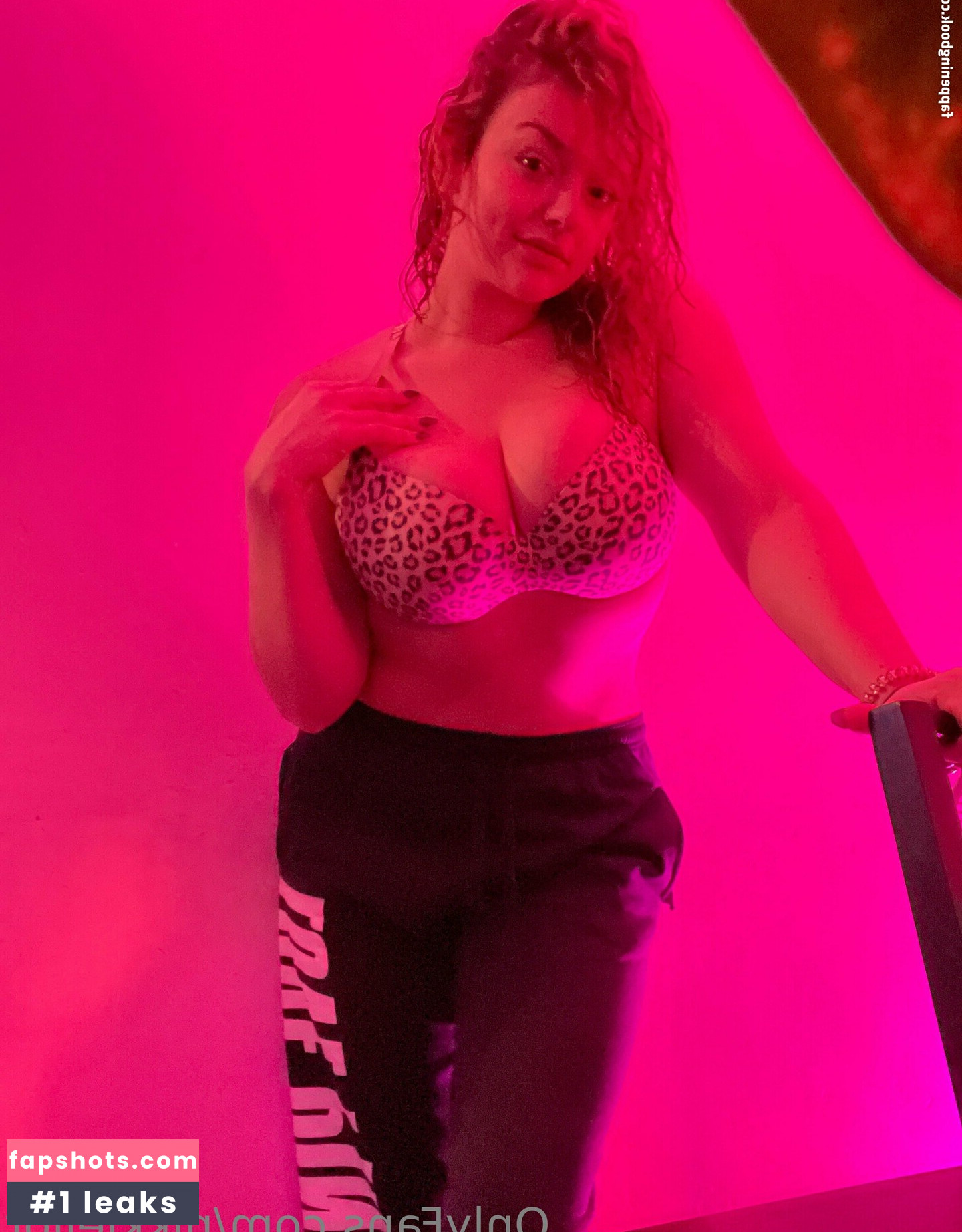 Nikki Eliot gallery photo #142