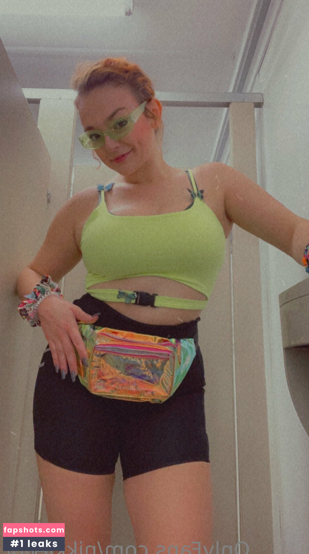 Nikki Eliot gallery photo #158