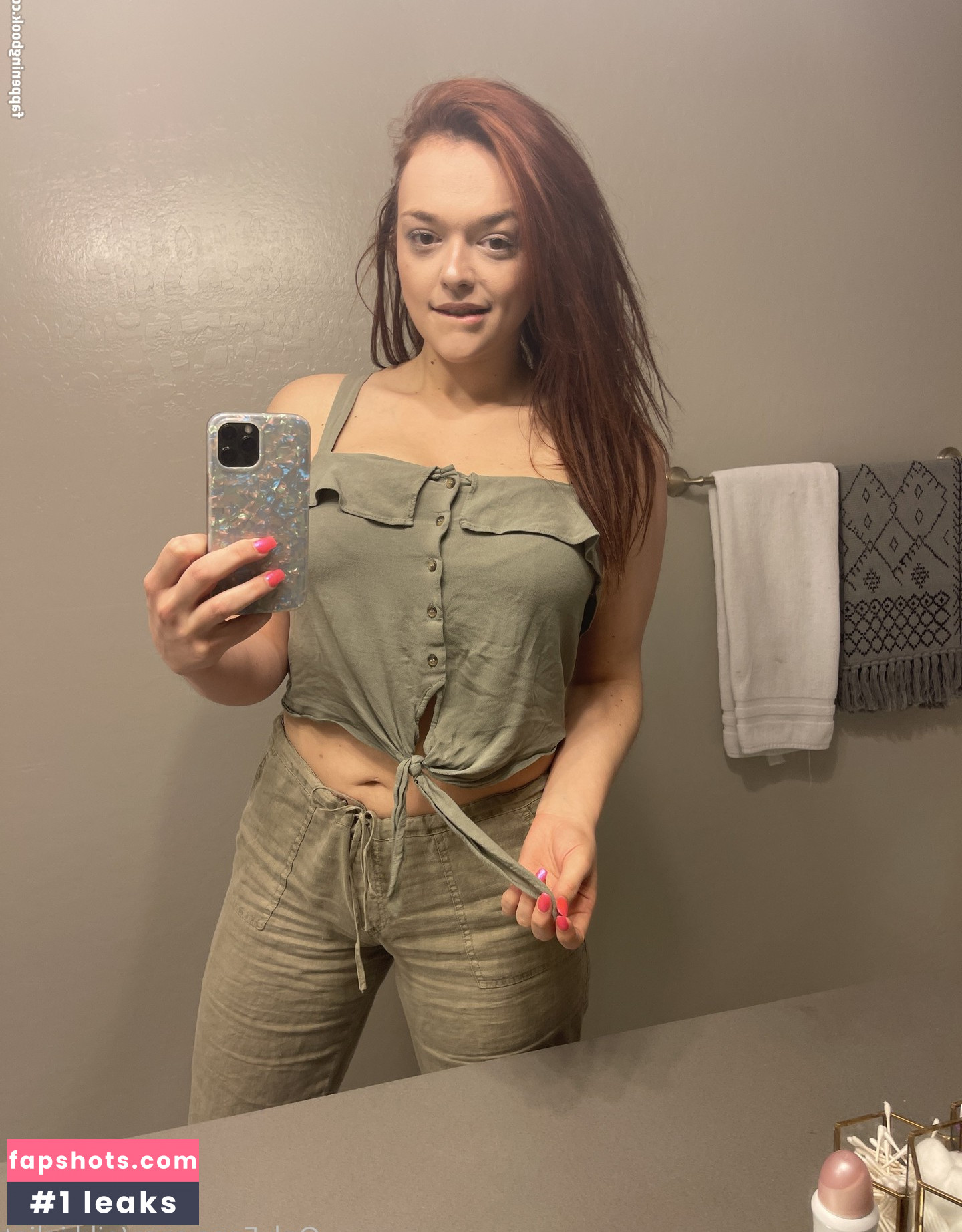 Nikki Eliot gallery photo #238