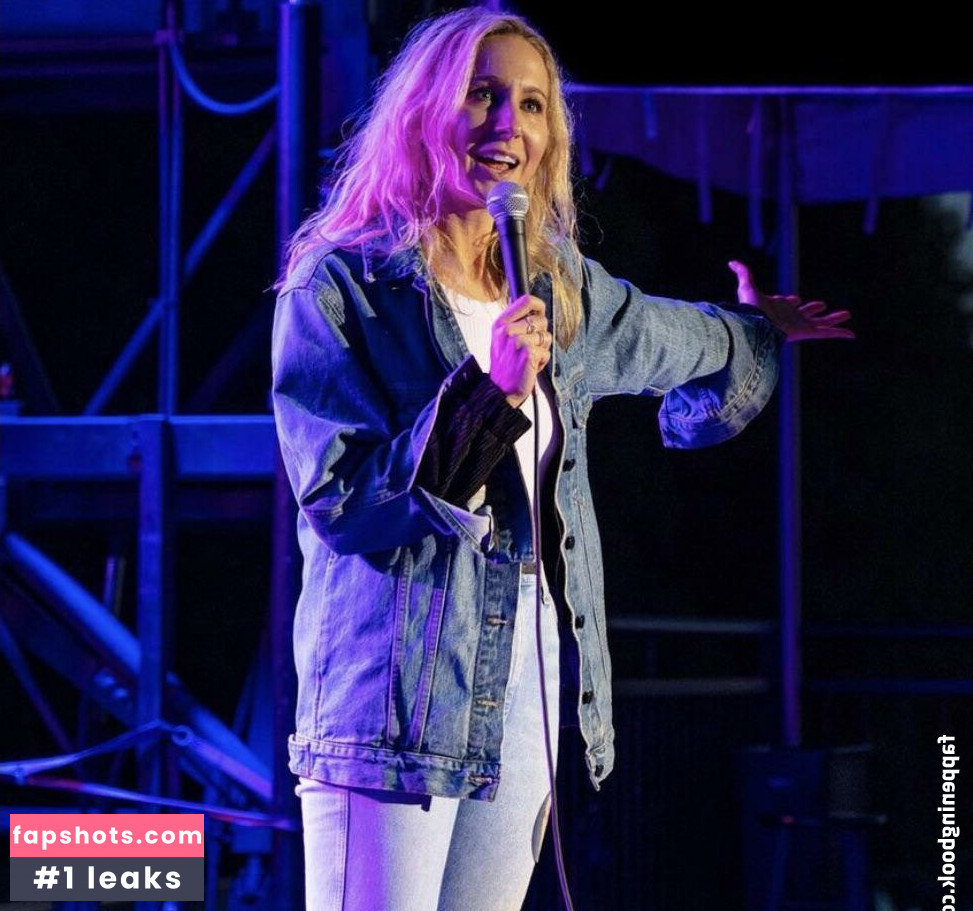 Nikki Glaser gallery photo #101