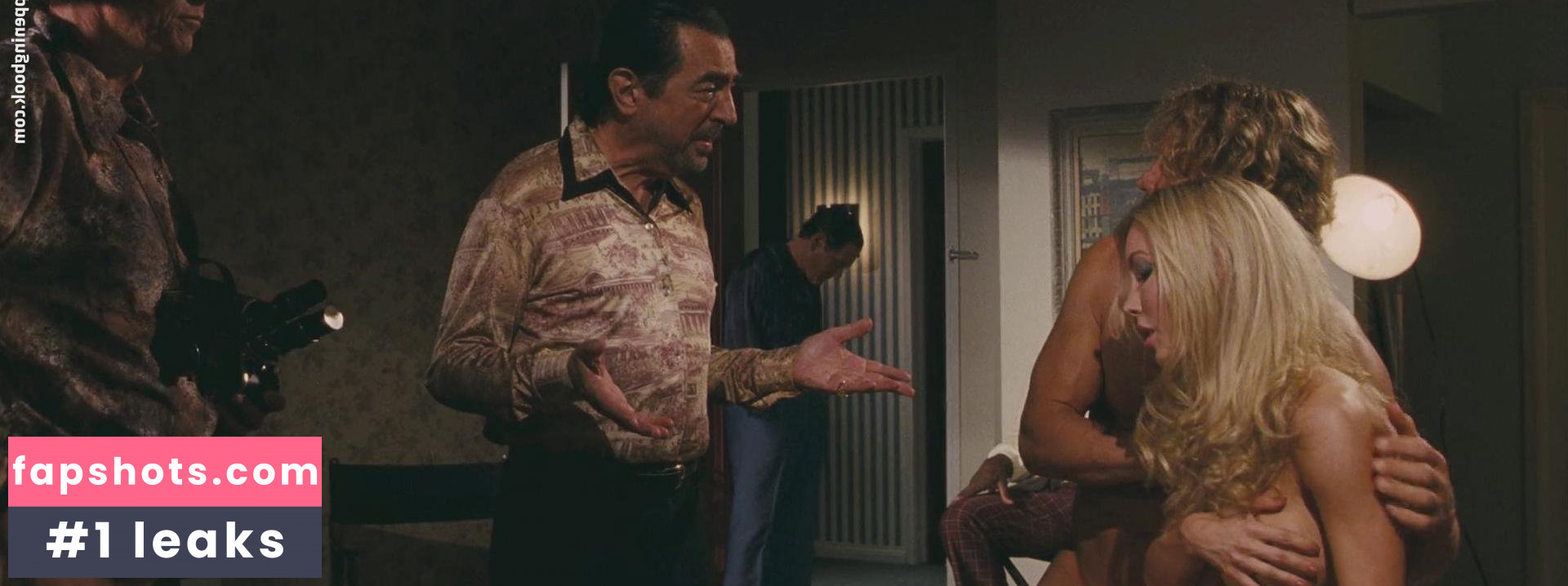 Nikki Gray nude babe gallery