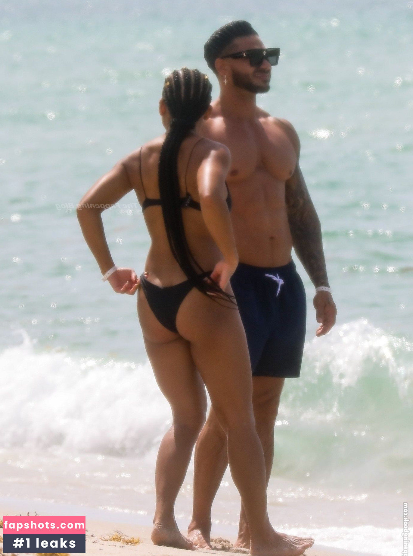 Nikki Hall gallery photo #12