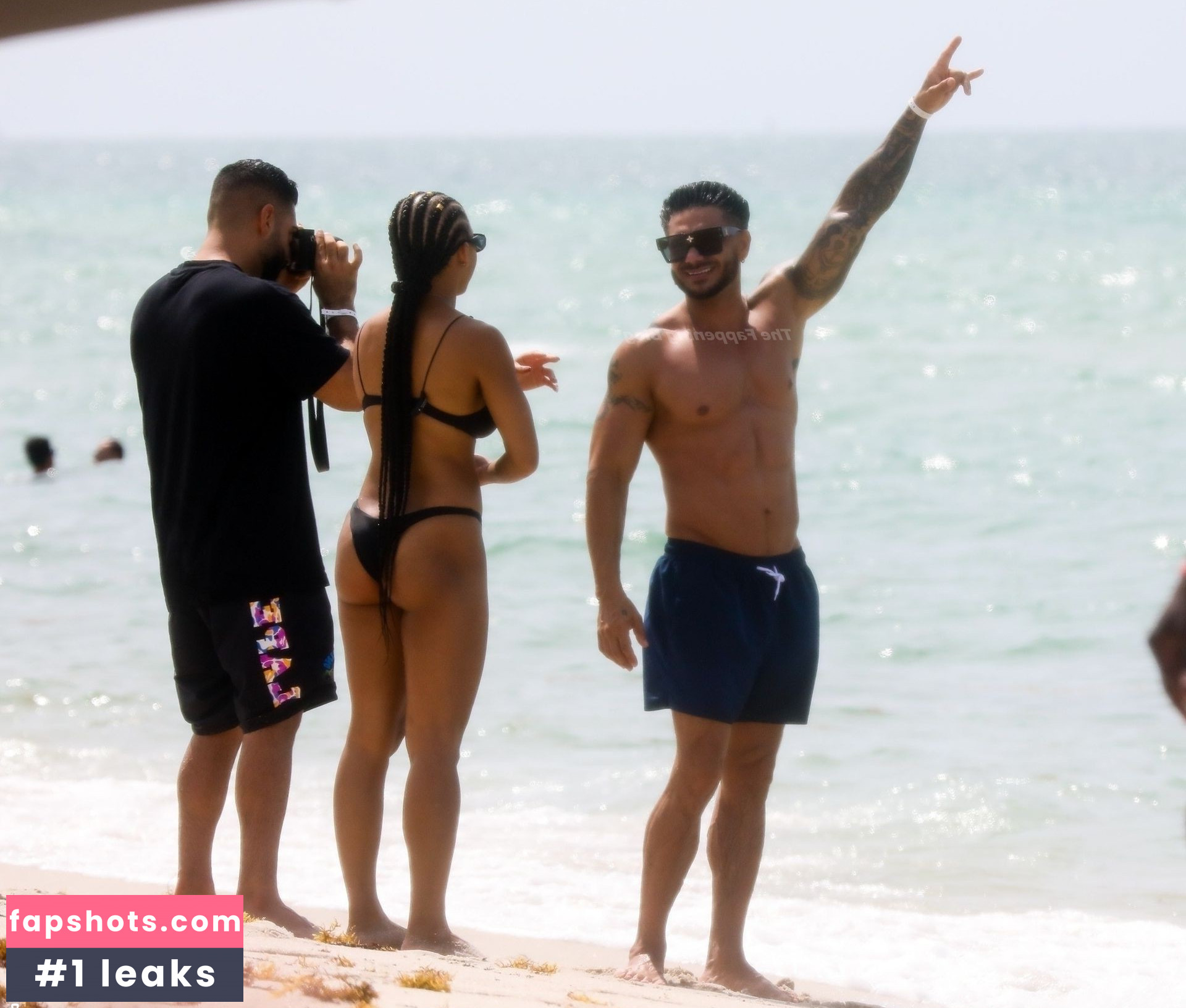 Nikki Hall gallery photo #20