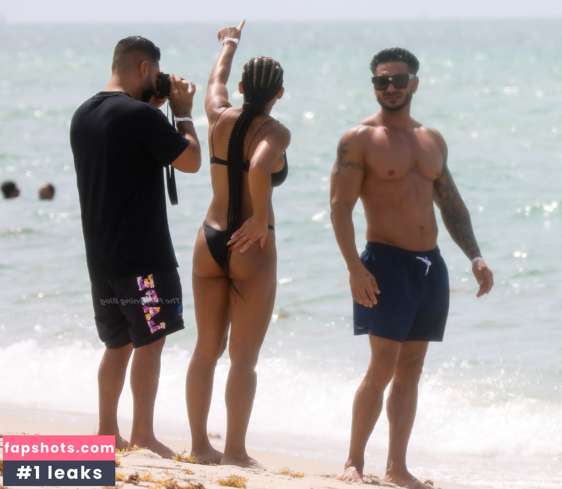 Nikki Hall gallery photo #21