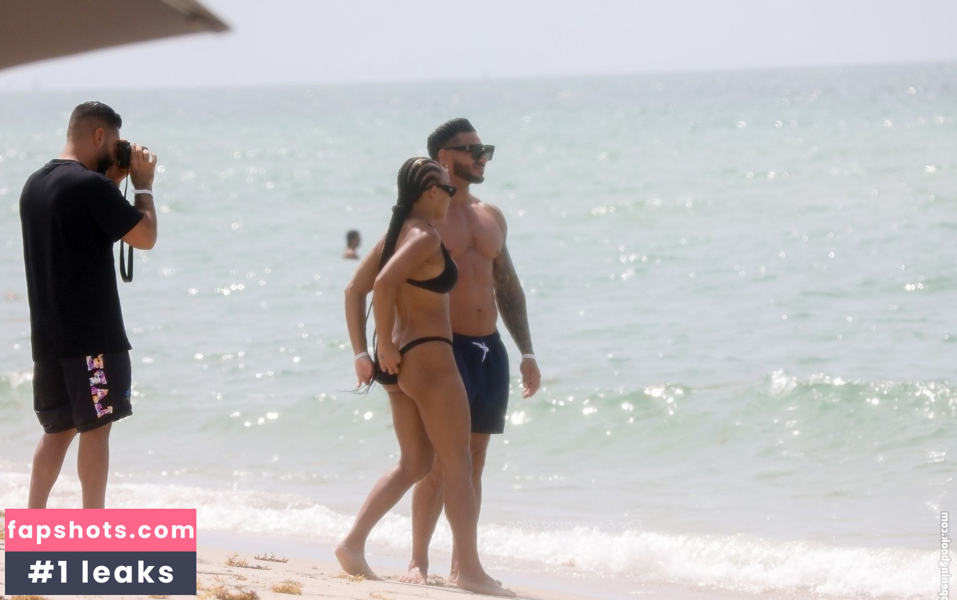 Nikki Hall gallery photo #26